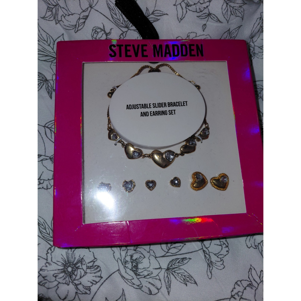 Steve Madden Adjustable Slider Bracelet & Earring Gift Set New with Tags NIB